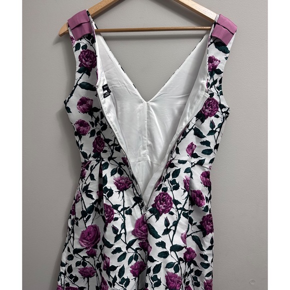 RW&CO Floral Dress Size 4 - Picture 4 of 8